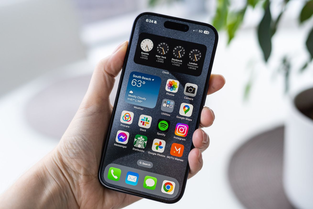 EU iPhones will be able to change the default phone and messaging apps soon​The Verge –  All Posts​